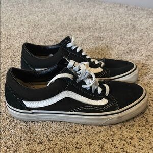Vans Unisex Black and White Sneakers